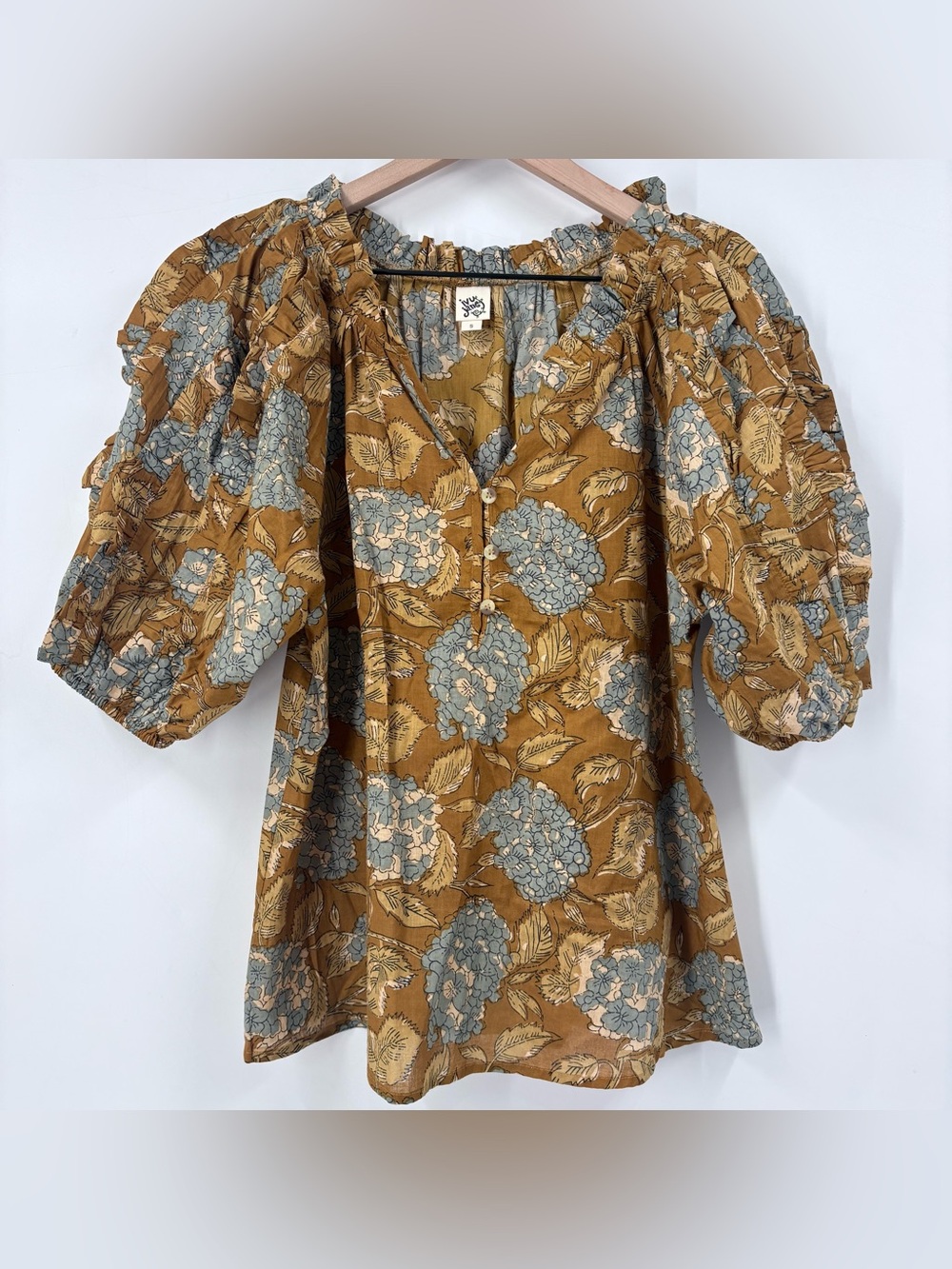 Ivy Jane Floral Hydrangea Ruffled Sleeve Top